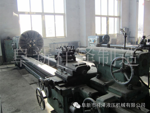 普車CW6163C 最大工件長(zhǎng)度3米、最大工件回轉(zhuǎn)直徑630mm